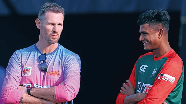 Bangladesh-new-Bowling-Coach-Shaun-Tait-01